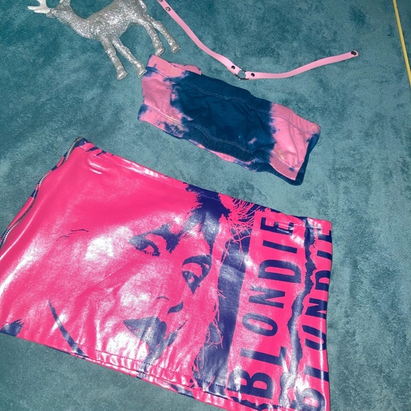 ❌SOLD❌Glamhead Blondie Vinyl Mini Skirt Med Pink - Picture 11 of 16
